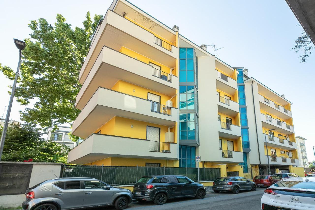 Apartament Alessia'S Flat - Affori Mediolan Zewnętrze zdjęcie